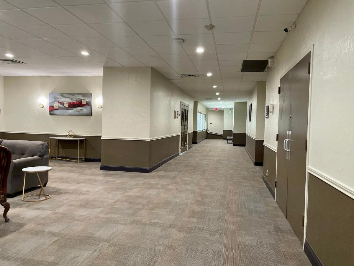 Surestay Plus By Best Western Lawton Bagian luar foto