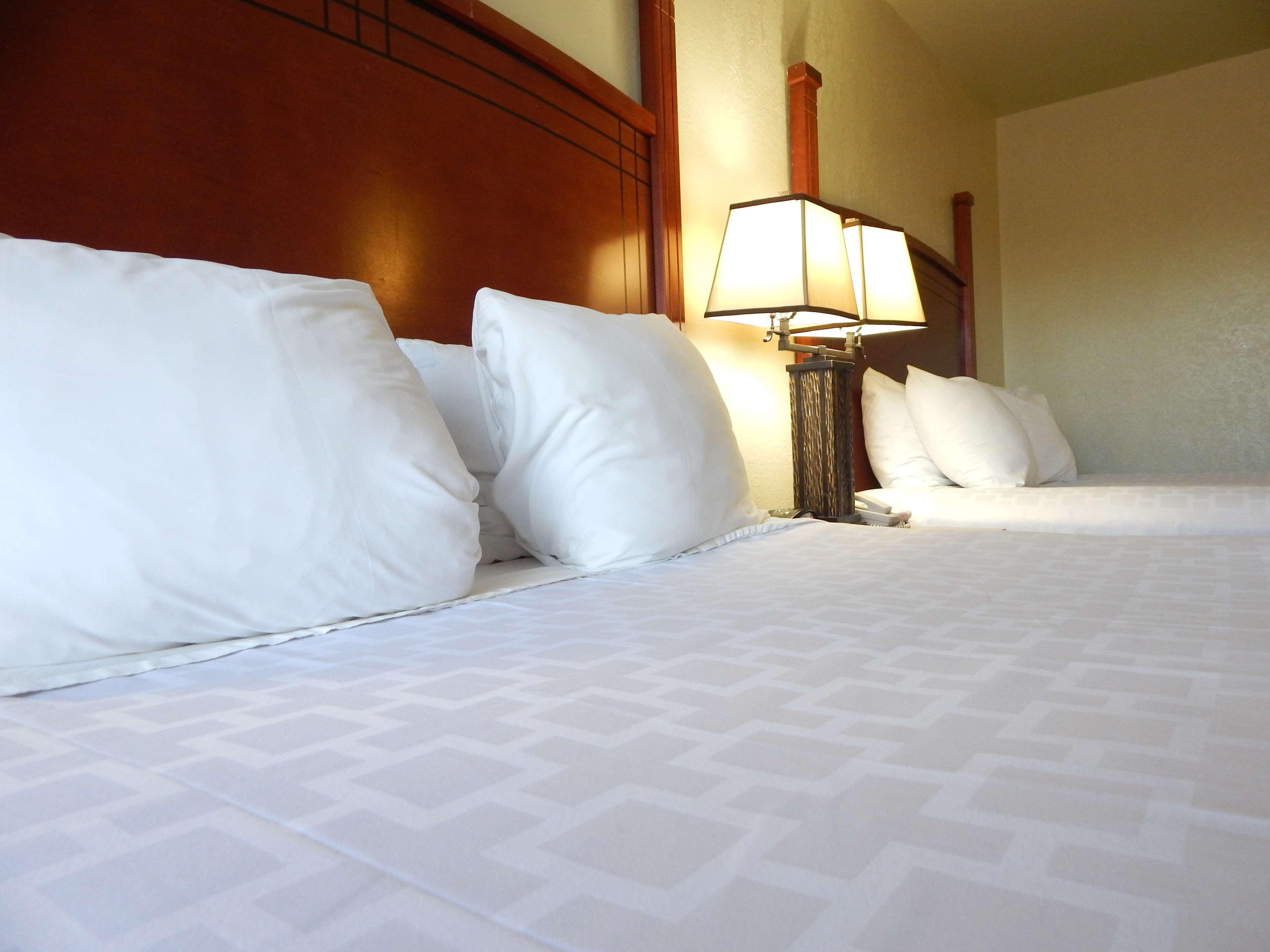 Surestay Plus By Best Western Lawton Bagian luar foto
