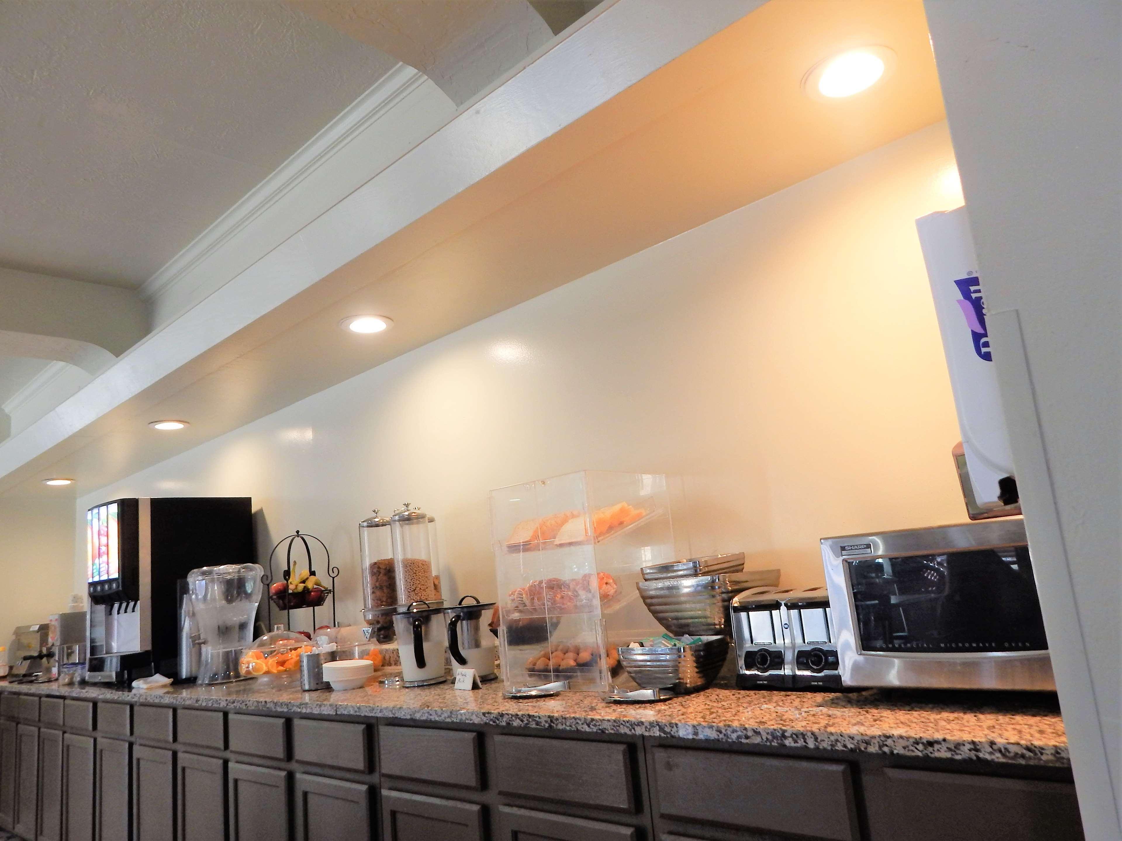 Surestay Plus By Best Western Lawton Bagian luar foto
