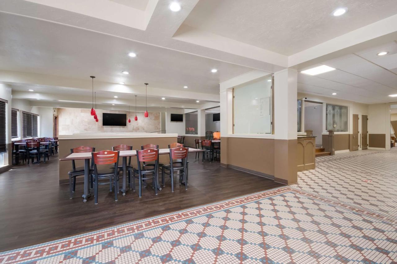 Surestay Plus By Best Western Lawton Bagian luar foto