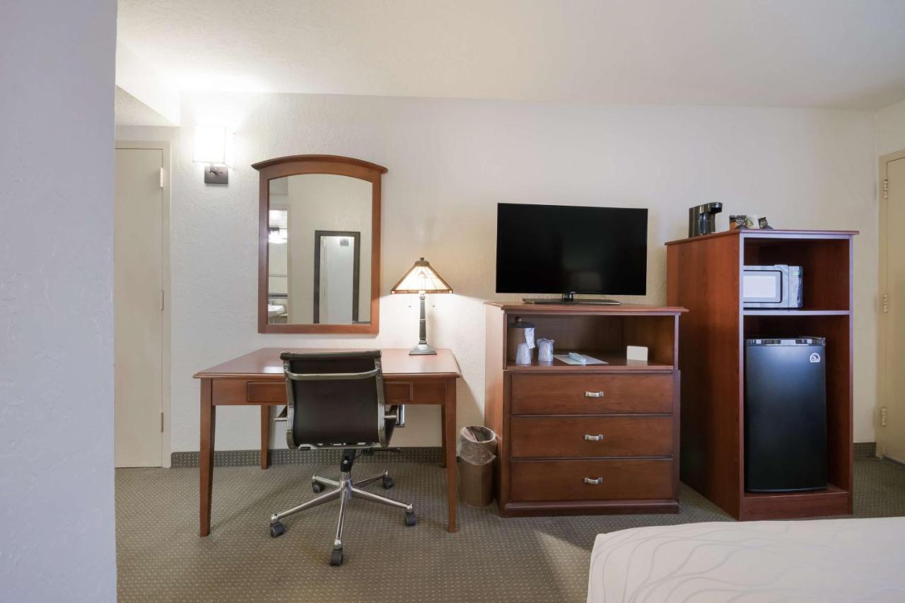 Surestay Plus By Best Western Lawton Bagian luar foto